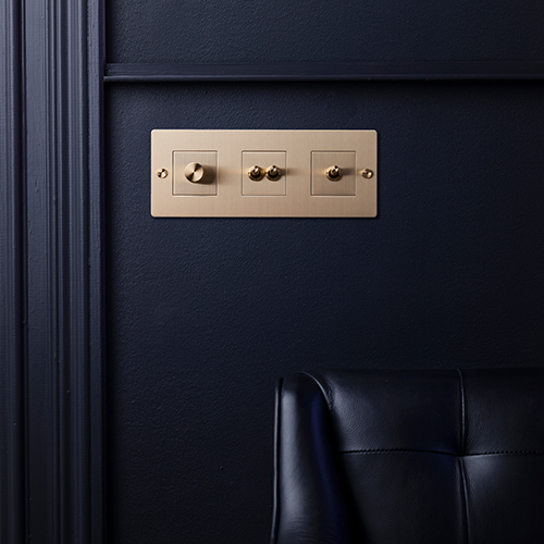 BP EU Electricity 3G Dimmer Toggle Switch Custom Brass LS HR v2